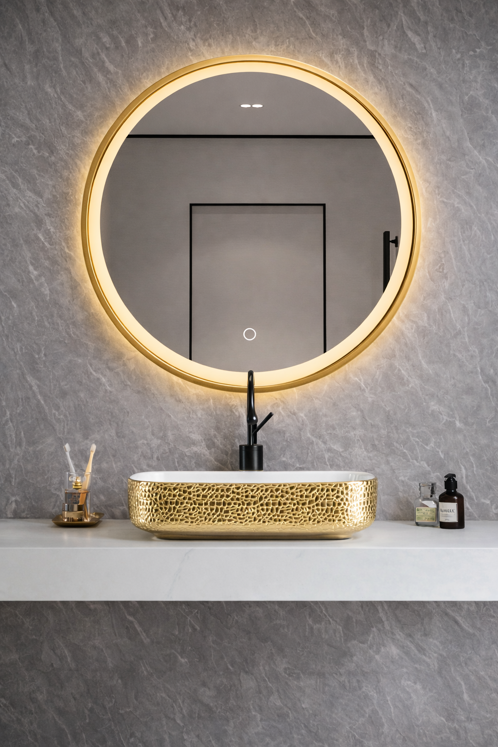 LED mirror S614A with gold frame, Ø 70cm